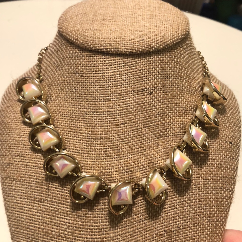 Vintage beautiful iridescent cushion gold tone chain necklace with j clasp